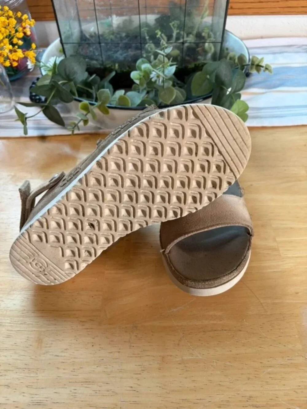 UGG girl sandals